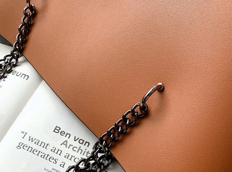 Casual Chain Shoulder Handbag – The Colette