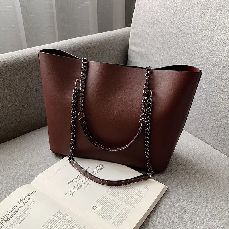 Casual Chain Shoulder Handbag – The Colette