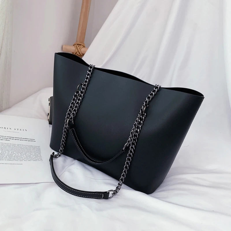 Casual Chain Shoulder Handbag – The Colette