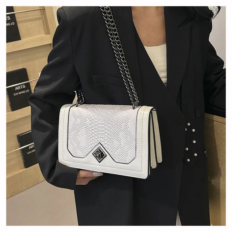 Retro European Small Square Bag – The Fiorella