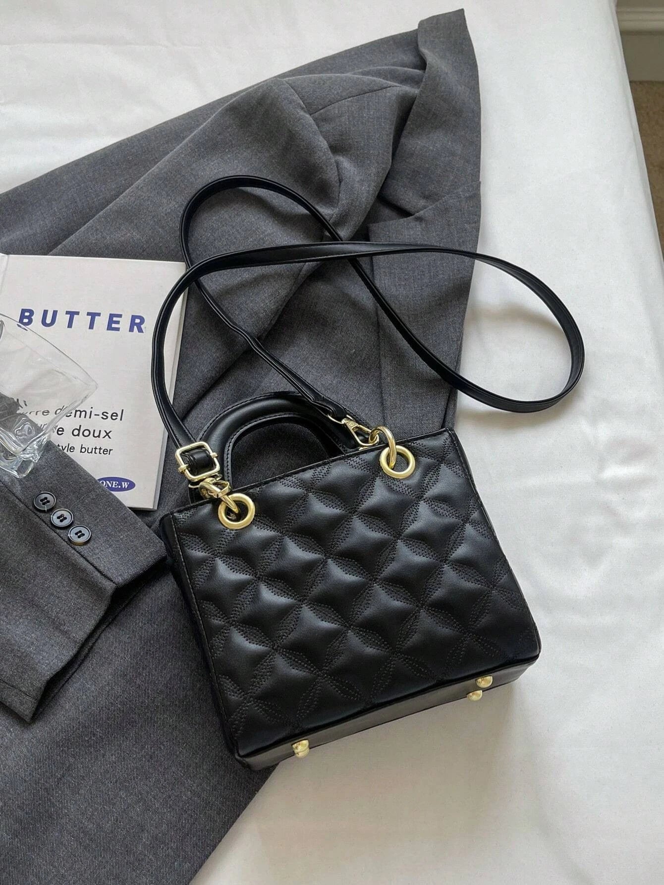 Quilted Pattern Solid Color Pu Handbag With Pendant Decoration, Versatile Noble Women's Crossbody Bag, Fashionable Handbag
