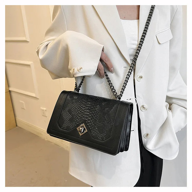 Retro European Small Square Bag – The Fiorella