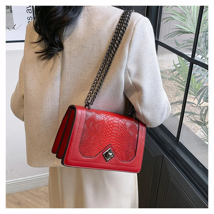 Retro European Small Square Bag – The Fiorella