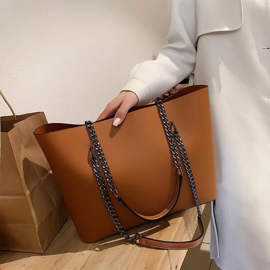Casual Chain Shoulder Handbag – The Colette