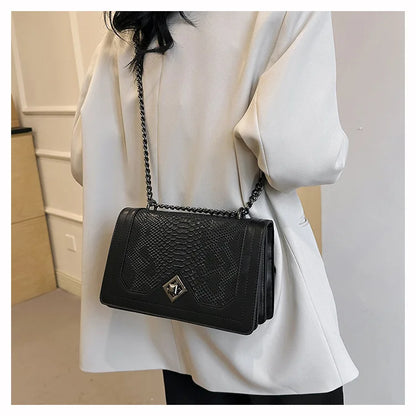 Retro European Small Square Bag – The Fiorella