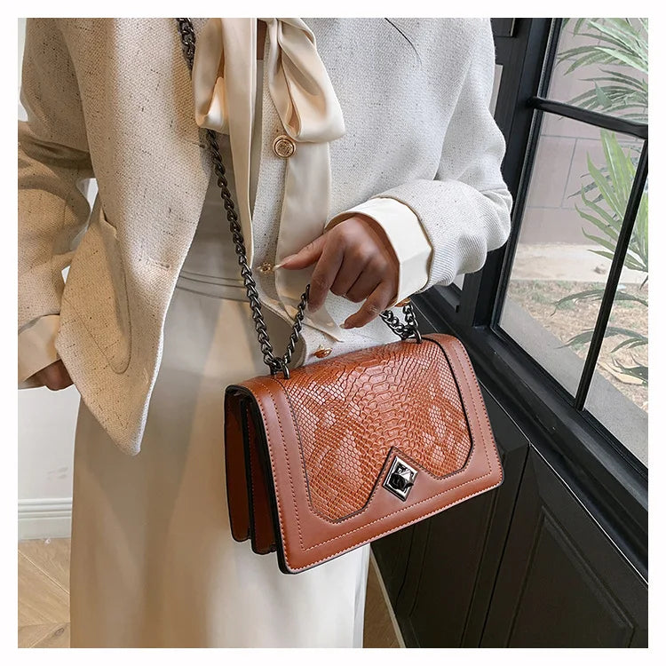 Retro European Small Square Bag – The Fiorella