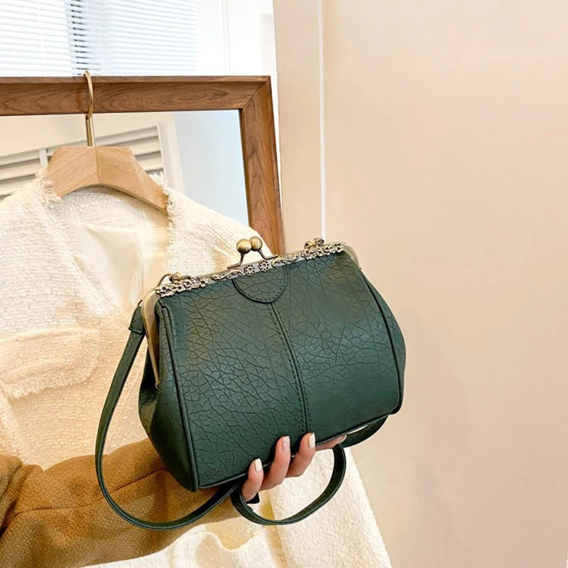 Noir Luxe Retro Crossbody – The Gabrielle