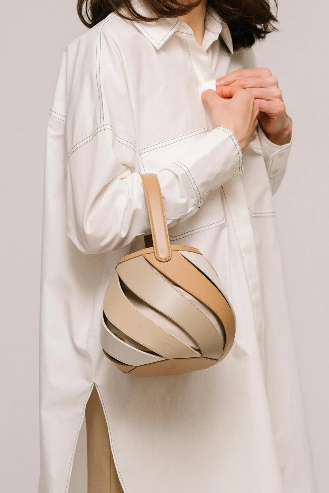 Elegant Retro Handbag – Aveline