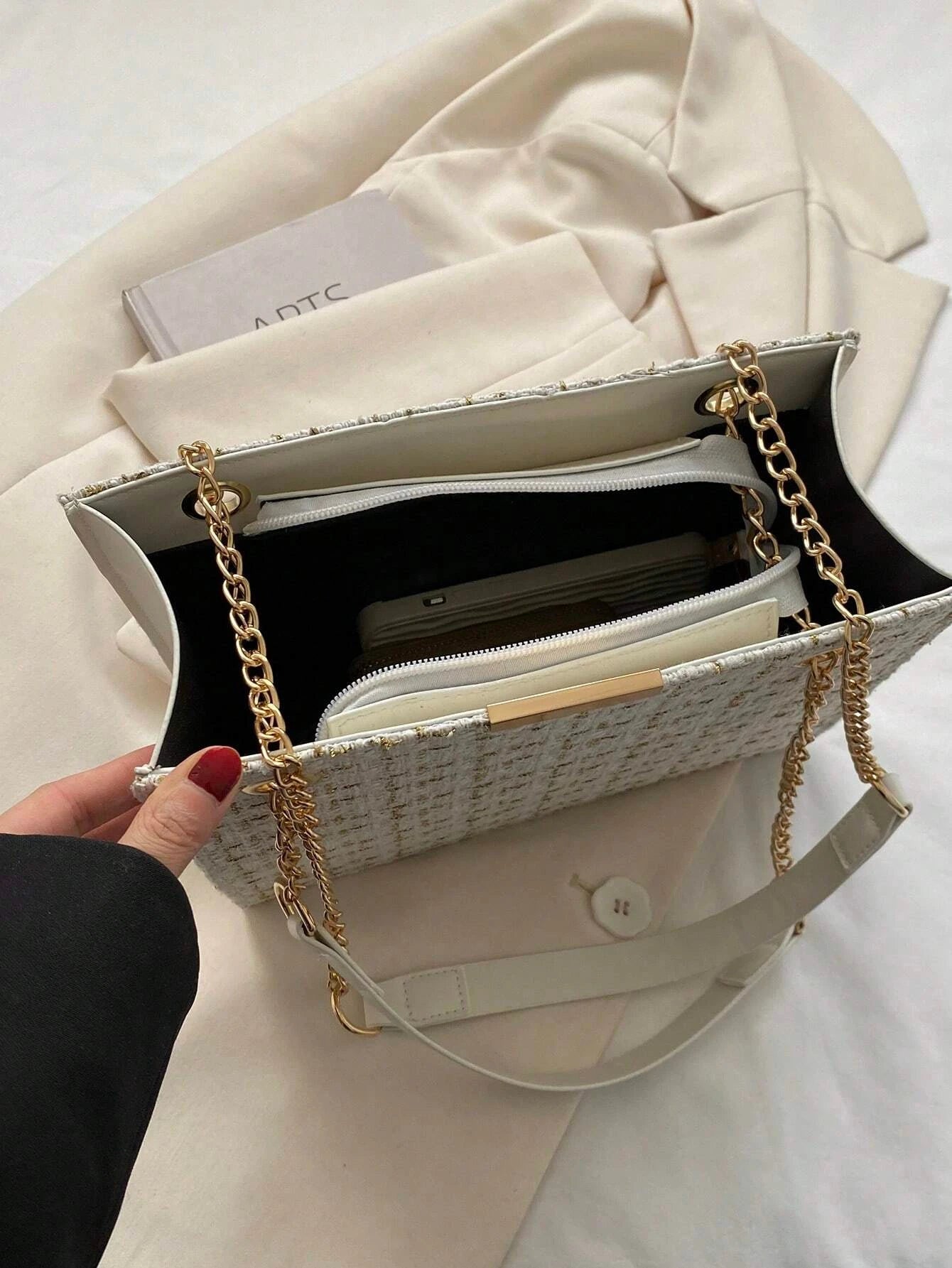 Minimalist Chain Shoulder Bag – Victoria