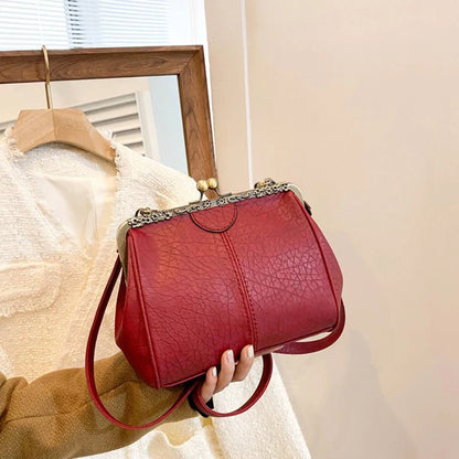 Noir Luxe Retro Crossbody – The Gabrielle